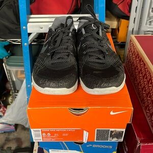 Pre-Owned: Women’s Nike Metcon 3 Multi-Color Size 8.5